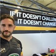 Docente di educazione fisica, disponibile sia a ripetizioni teoriche che pratiche per tutte le fasce di età.servizio personal anche a domicilio o all’aperto